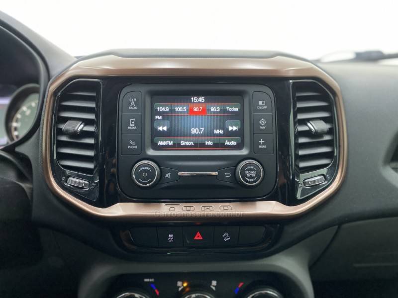 FIAT - TORO - 2017/2017 - Prata - R$ 99.990,00