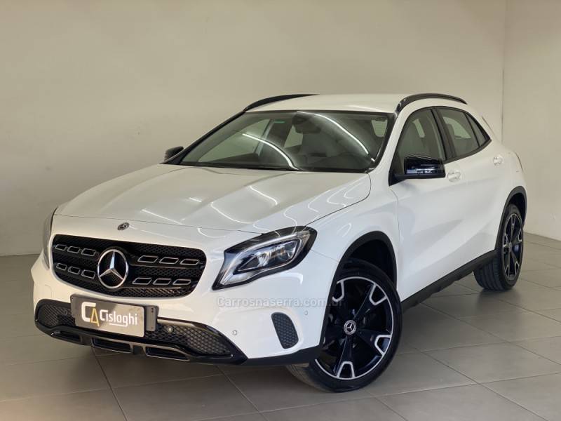 MERCEDES-BENZ - GLA 200 - 2018/2019 - Branca - R$ 159.990,00