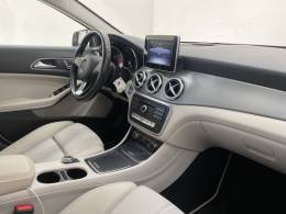 MERCEDES-BENZ - GLA 200 - 2018/2019 - Branca - R$ 159.990,00