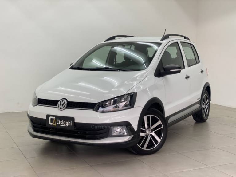 VOLKSWAGEN - FOX - 2018/2018 - Branca - R$ 61.990,00