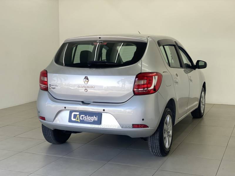 RENAULT - SANDERO - 2016/2016 - Prata - R$ 43.490,00