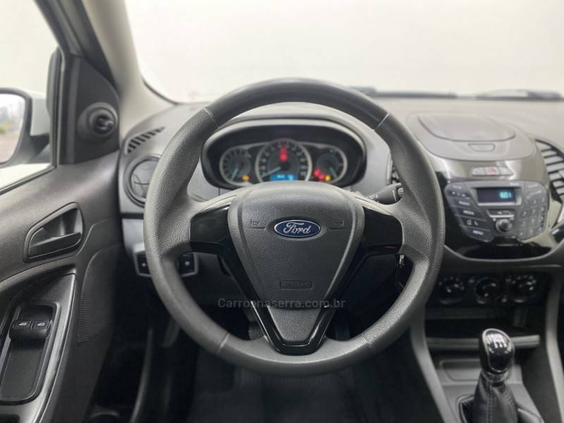 FORD - KA - 2017/2018 - Branca - R$ 52.990,00