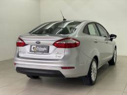 FORD - FIESTA - 2014/2015 - Prata - R$ 51.990,00