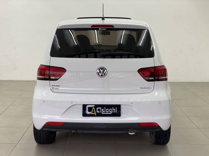 VOLKSWAGEN - FOX - 2018/2019 - Branca - R$ 63.990,00