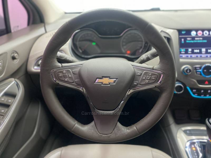 CHEVROLET - CRUZE - 2018/2018 - Branca - R$ 91.990,00