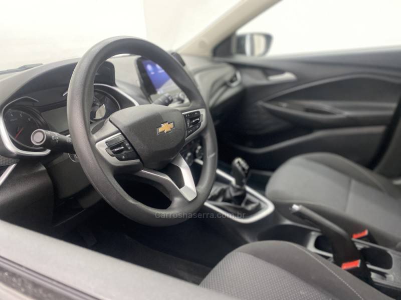 CHEVROLET - ONIX - 2022/2023 - Preta - R$ 72.990,00