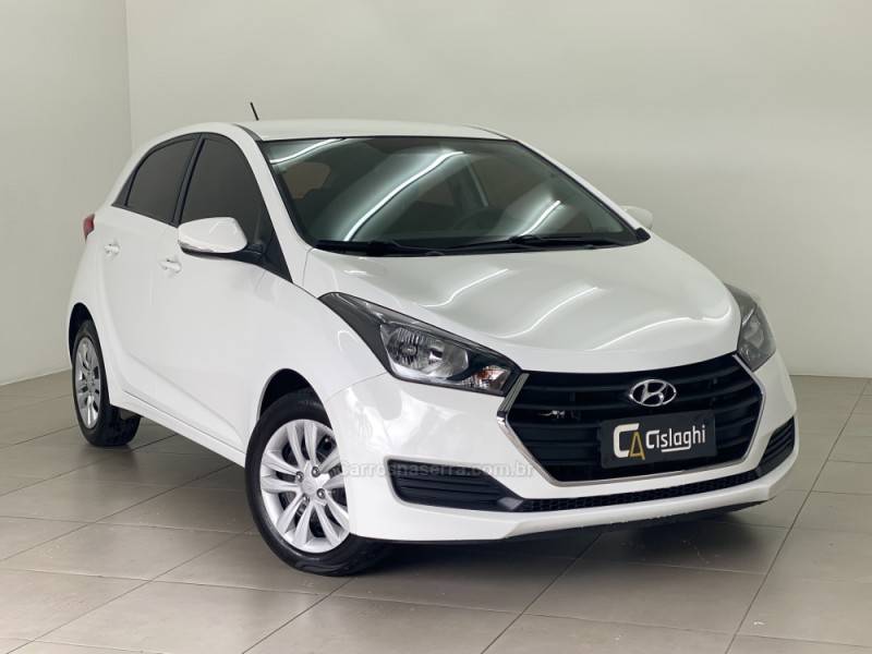 HYUNDAI - HB20 - 2017/2018 - Branca - R$ 56.990,00