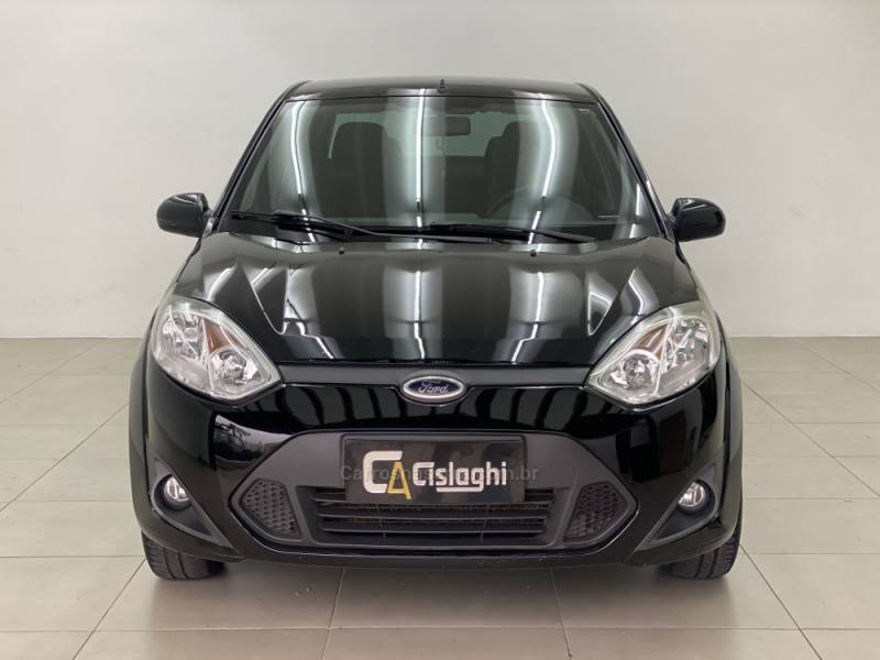 FORD - FIESTA - 2013/2014 - Preta - R$ 38.990,00