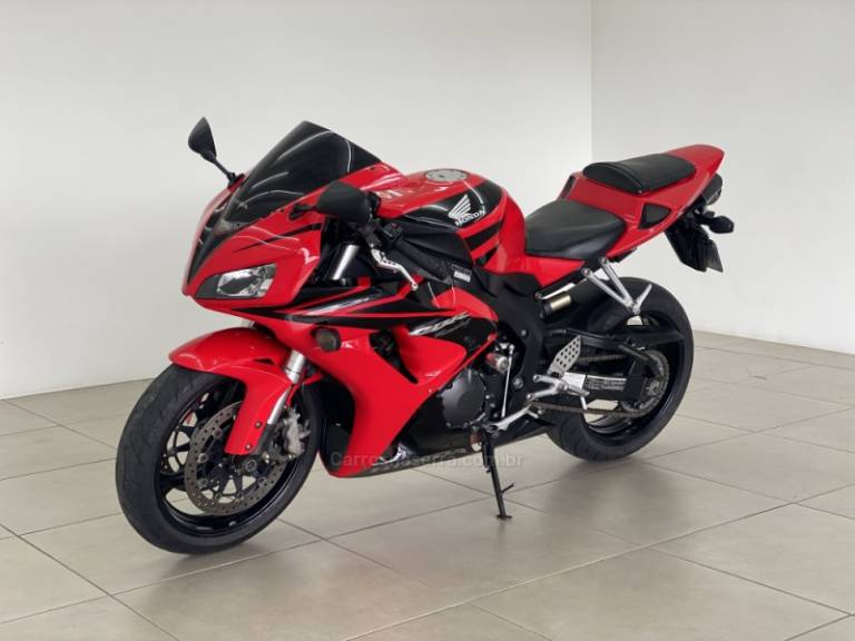 HONDA - CBR 1000RR - 2007/2007 - Vermelha - R$ 43.990,00