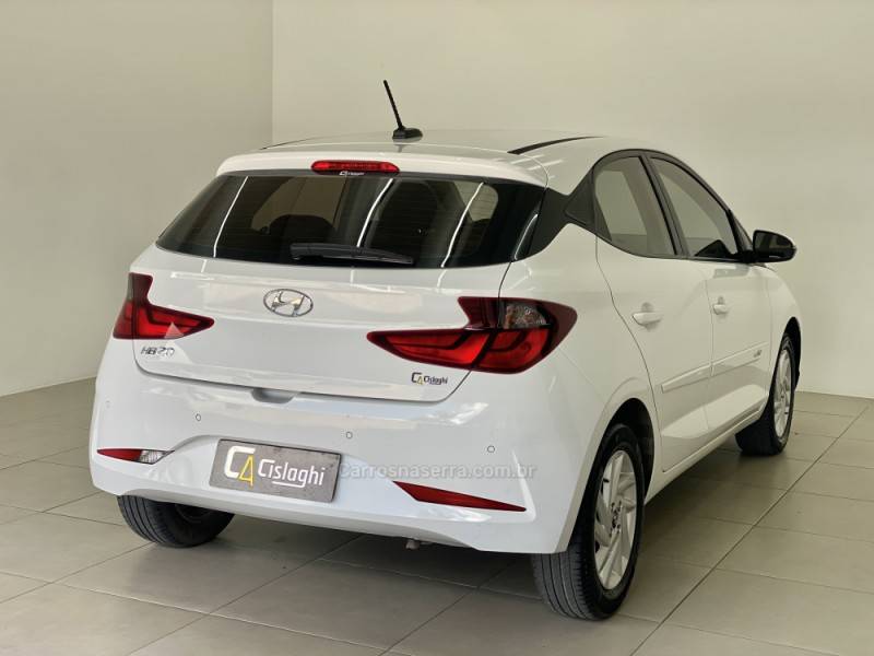 HYUNDAI - HB20 - 2019/2020 - Branca - R$ 66.990,00