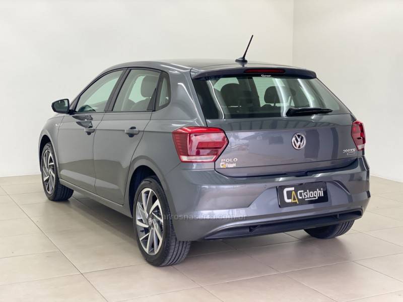 VOLKSWAGEN - POLO - 2018/2019 - Cinza - R$ 80.990,00