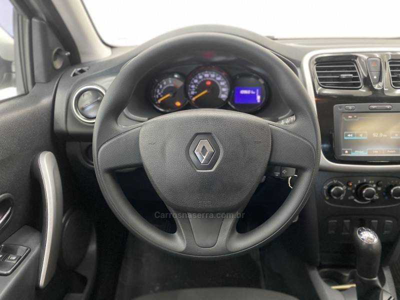 RENAULT - SANDERO - 2016/2016 - Prata - R$ 43.490,00