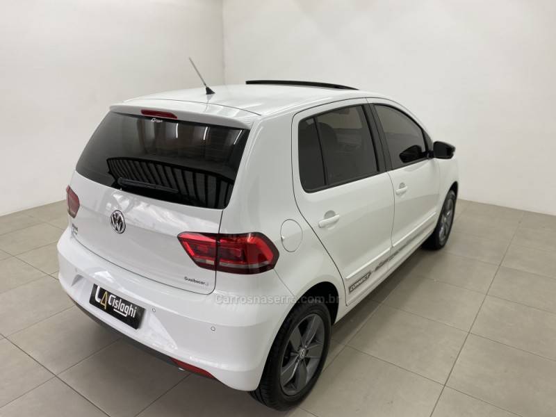 VOLKSWAGEN - FOX - 2018/2019 - Branca - R$ 63.990,00