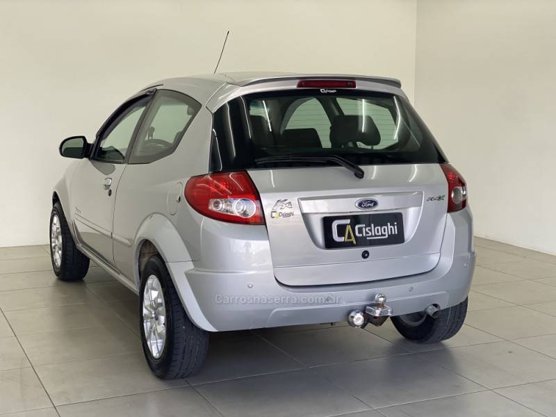 FORD - KA - 2008/2009 - Prata - R$ 26.990,00