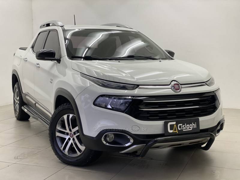 FIAT - TORO - 2016/2017 - Branca - R$ 101.990,00