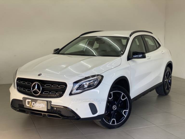 MERCEDES-BENZ - GLA 200 - 2018/2019 - Branca - R$ 159.990,00