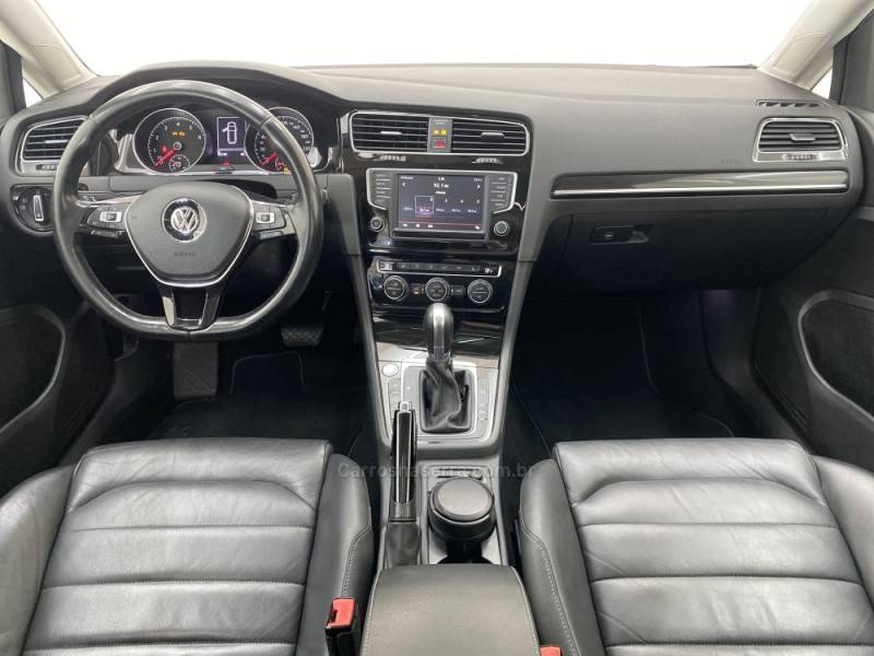 VOLKSWAGEN - GOLF - 2016/2016 - Branca - R$ 95.990,00