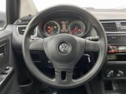 VOLKSWAGEN - FOX - 2010/2011 - Prata - R$ 37.990,00