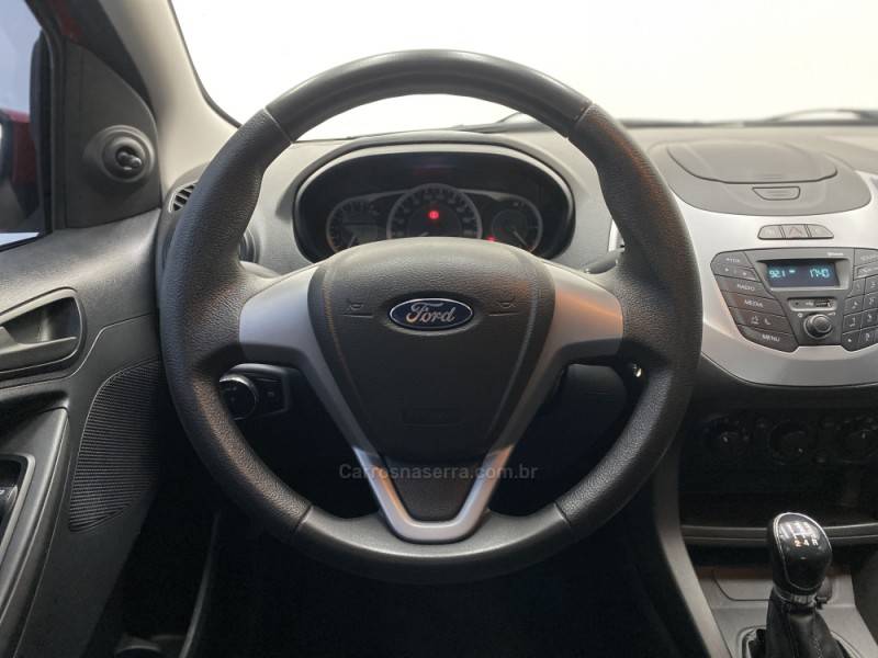 FORD - KA - 2015/2016 - Vermelha - R$ 42.990,00