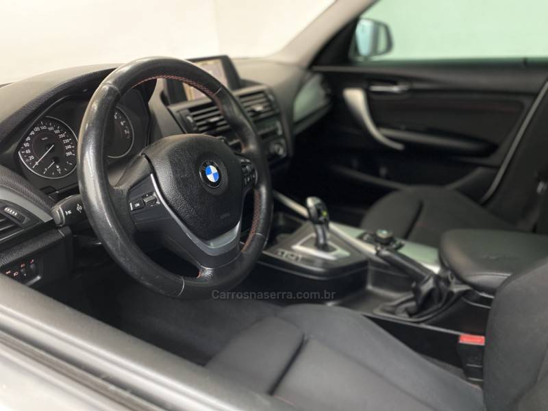 BMW - 118I - 2011/2012 - Branca - R$ 62.990,00