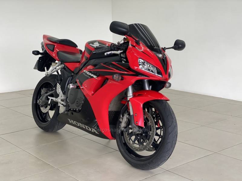 HONDA - CBR 1000RR - 2007/2007 - Vermelha - R$ 43.990,00