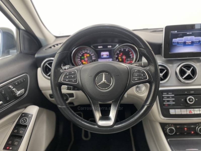 MERCEDES-BENZ - GLA 200 - 2018/2019 - Branca - R$ 159.990,00