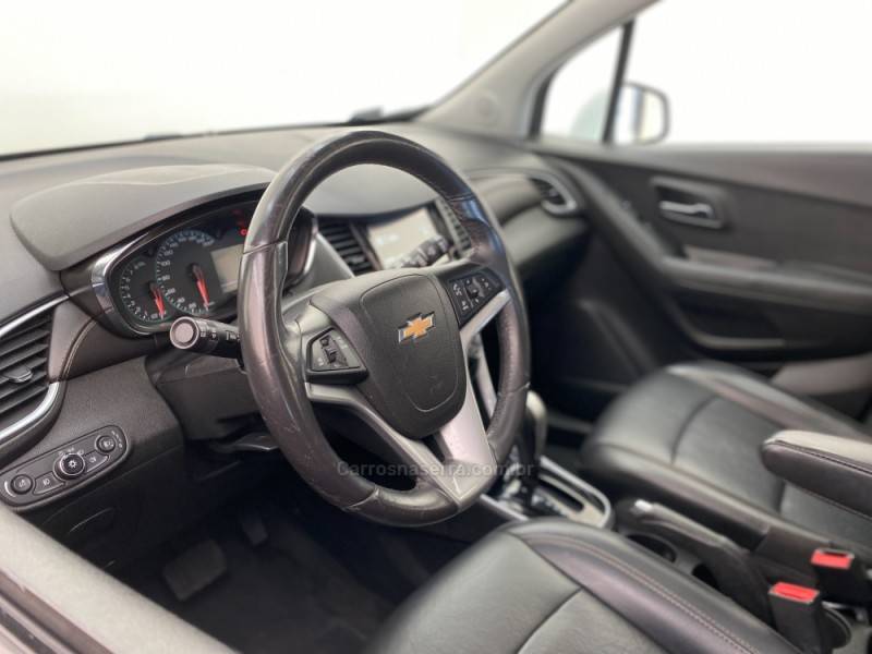 CHEVROLET - TRACKER - 2018/2018 - Branca - R$ 94.990,00