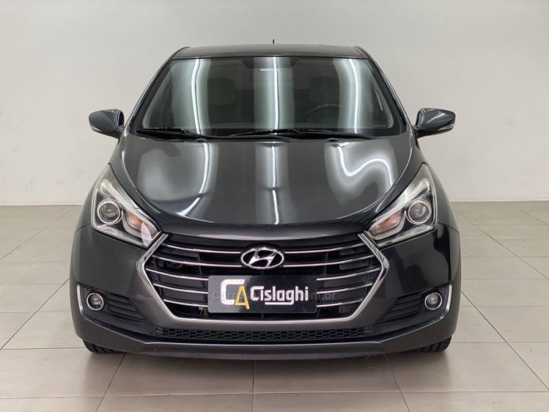 HYUNDAI - HB20S - 2017/2017 - Cinza - R$ 65.990,00