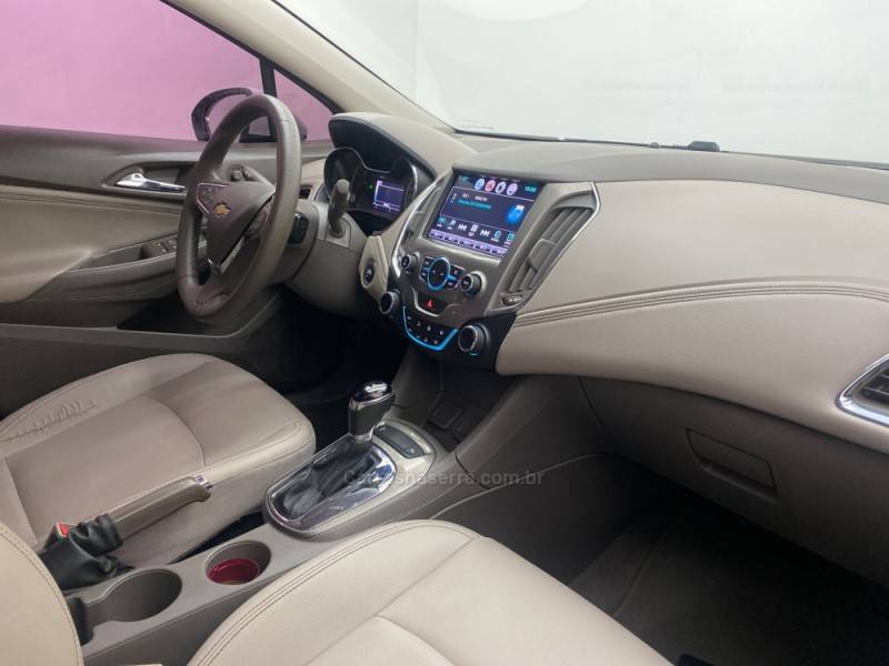 CHEVROLET - CRUZE - 2018/2018 - Branca - R$ 91.990,00