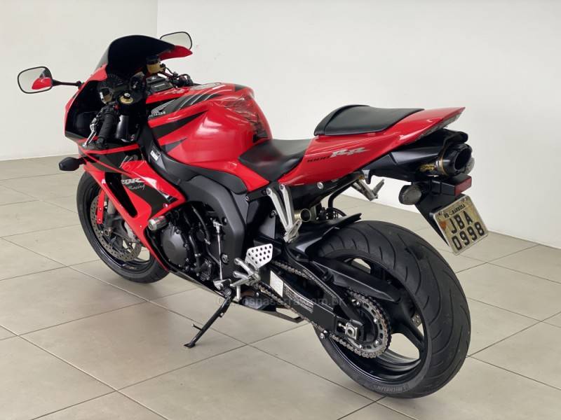 HONDA - CBR 1000RR - 2007/2007 - Vermelha - R$ 43.990,00