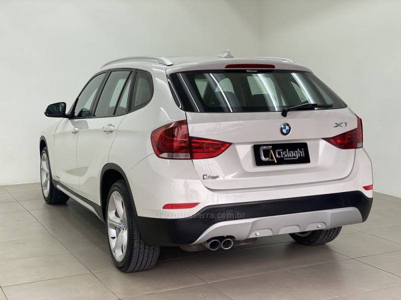 BMW - X1 - 2012/2013 - Branca - R$ 76.990,00