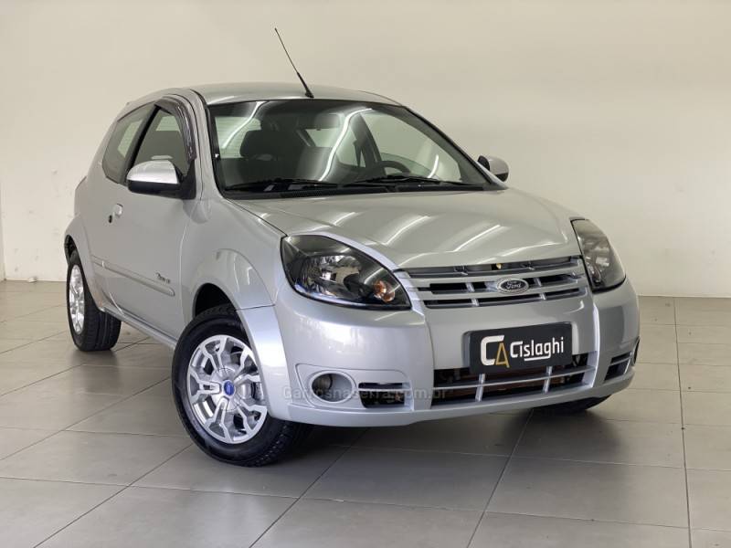 FORD - KA - 2008/2009 - Prata - R$ 26.990,00