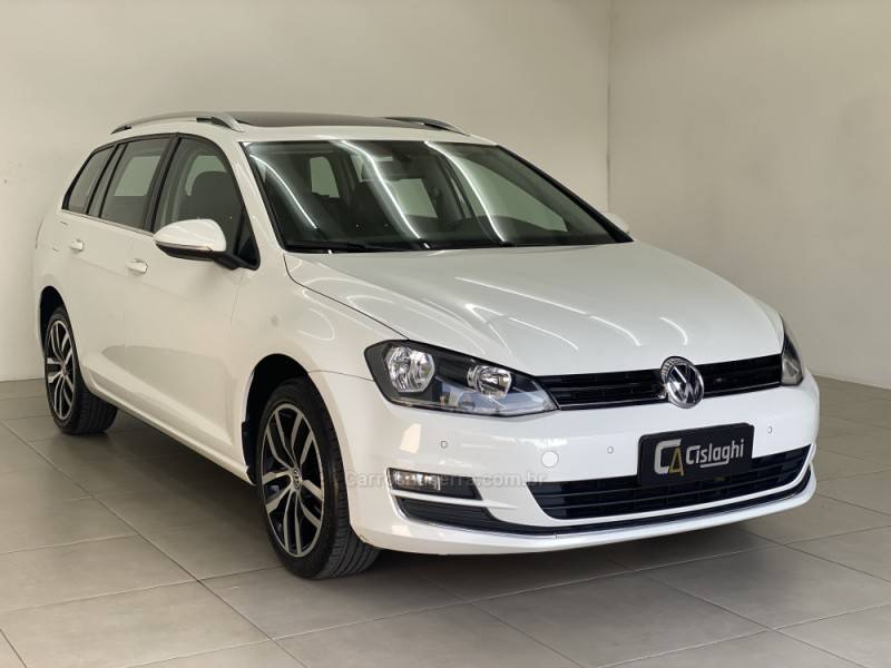 VOLKSWAGEN - GOLF - 2016/2016 - Branca - R$ 95.990,00