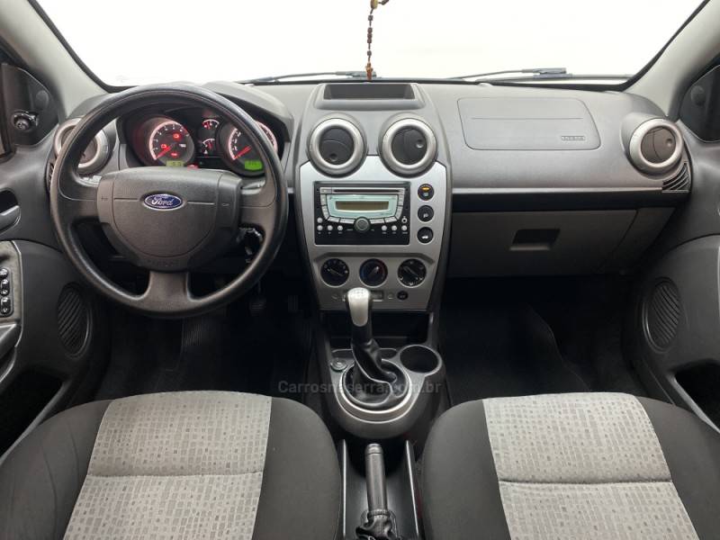 FORD - FIESTA - 2013/2014 - Preta - R$ 38.990,00