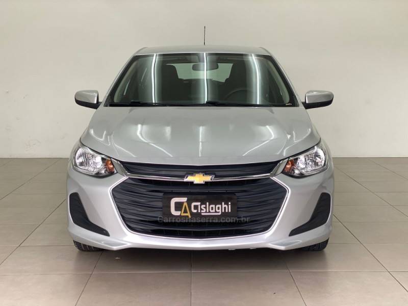 CHEVROLET - ONIX - 2020/2021 - Prata - R$ 66.990,00