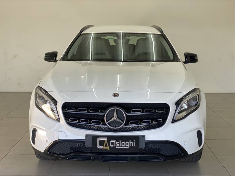 MERCEDES-BENZ - GLA 200 - 2018/2019 - Branca - R$ 159.990,00