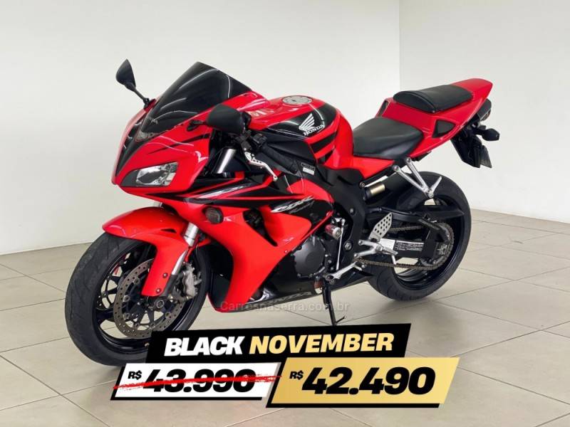 HONDA - CBR 1000RR - 2007/2007 - Vermelha - R$ 43.990,00