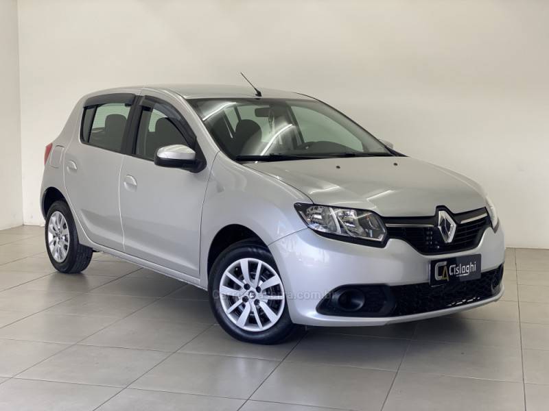 RENAULT - SANDERO - 2016/2016 - Prata - R$ 43.490,00